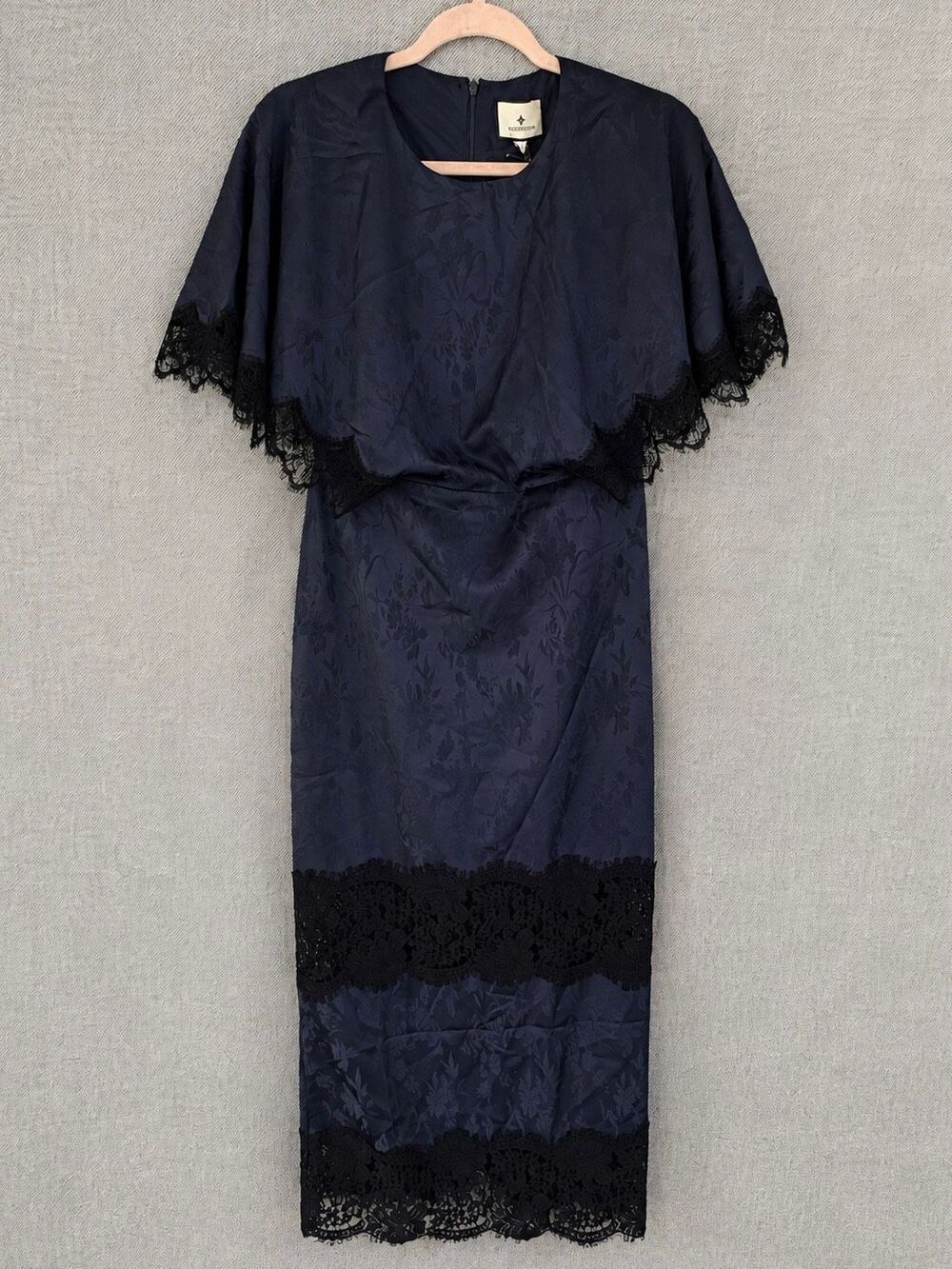 Tuckernuck Navy Jacquard Lace Cape Leah Midi Dress Black Trim NWT Size 6